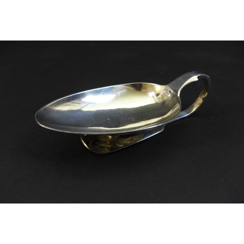 67 - A group of Edwardian and later silver, including a pair of bon bon dishes of circular form with weig... 