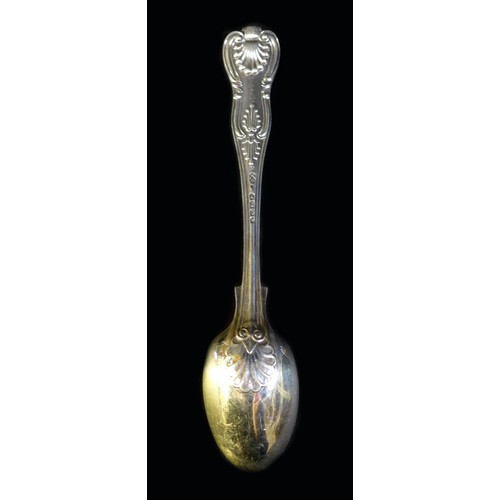 35 - A cased set of six Victorian silver Kings pattern teaspoons, Chawner & Co. London 1870, 7.1toz, all ... 