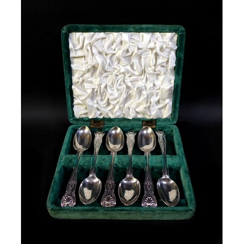 35 - A cased set of six Victorian silver Kings pattern teaspoons, Chawner & Co. London 1870, 7.1toz, all ... 