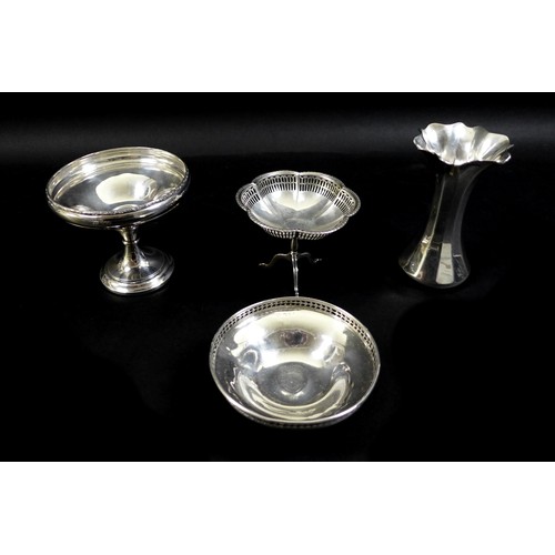 58 - Four pieces of Edwardian and later silver, comprising a George V novelty table from salt, with a hex... 