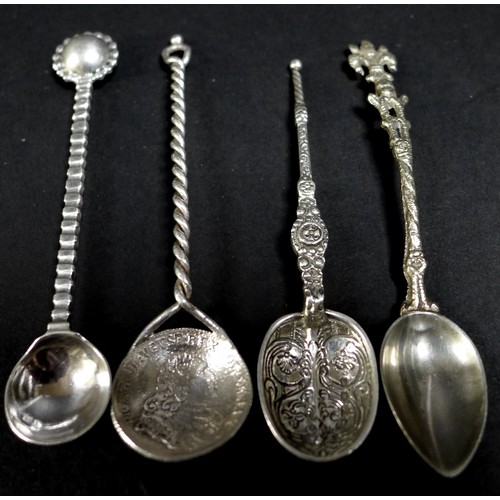 84 - Thirteen Victorian and later silver salts and mustard pots, including a six cauldron style salts, th... 