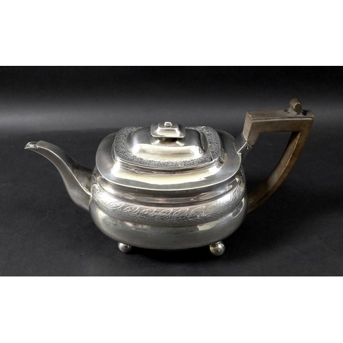 91 - A George III silver teapot, of London shape with decorative leaf border, hinged cover with finial, e... 