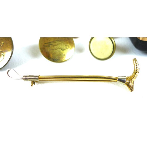 146 - A selection of gentleman's gold, silver and costume accessories, including a 9ct gold pin in the for... 