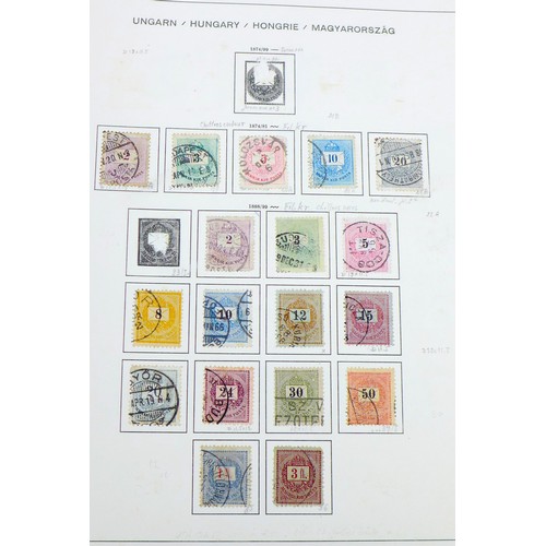 125 - A collection of predominantly international with some British stamps, including Czechoslovakia, Hung... 