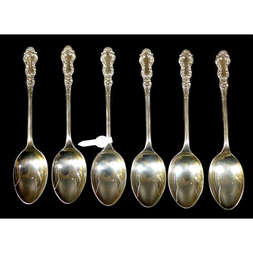 1 - A set of six silver tea spoons, Birmingham, 1958, Turner and Simpson Ltd, 11.5cm, total silver weigh... 