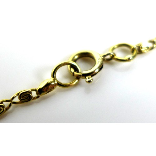 250 - A 9ct gold fancy link chain necklace, marked 9ct to clasp, 46.5cm opened out, 4.4g.