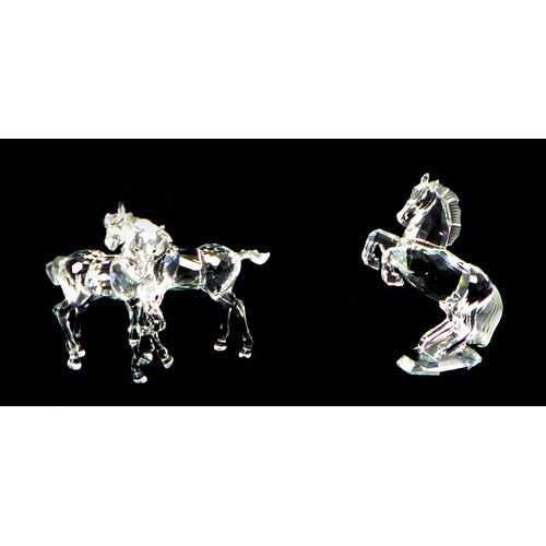 93 - Two Swarovski crystal ornaments, comprising a figural group of two foals playing A7612 NR 000 003, 9... 