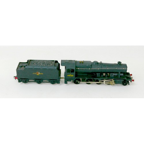 72 - A collection of Hornby Dublo locos and model railway accessories, including locos, rolling stock, ca... 