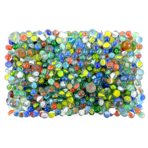 124 - A collection of vintage and some antique glass marbles, including mostly cat's eye and toothpaste de... 