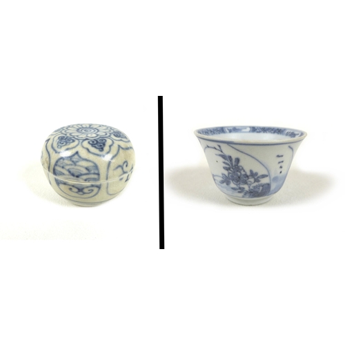 6 - Shipwreck interest: A Chinese teabowl recovered from the Ca Mau Shipwreck, with certificate of authe... 