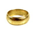 An ERII 22ct gold ring, W.W.Ltd, London 1964, 6.5mm wide, size L/M, 7.4g.