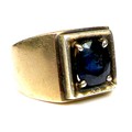 An 18ct gold and sapphire gentleman's ring, inset with a rectangular cushion cut sapphire, 7mm by 6m... 