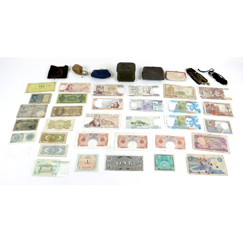 51A - A group of thirty three GB and World bank notes, including three 10 Shillings, a Confederate States ... 