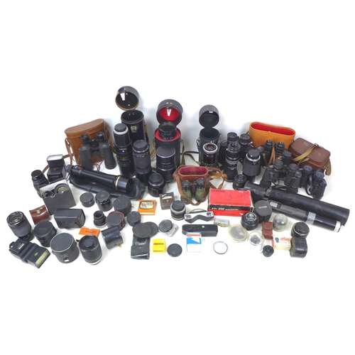 154 - A Collection of retro and later camera lenses, including a Sigma Auto Focus DL Zoom 75-300mm, Sigma ... 