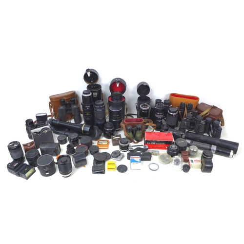 154 - A Collection of retro and later camera lenses, including a Sigma Auto Focus DL Zoom 75-300mm, Sigma ... 