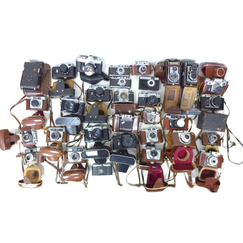 156 - A collection of retro and vintage european cameras, including a Reflekta II with case,