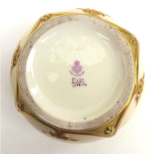 48 - A Royal Worcester quarter lobed small jardiniere, circa 1900s, with painted panels of roses, signed ... 