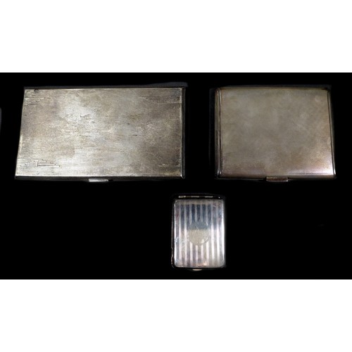 80 - Three George V and later silver cases, comprising two George VI silver cigarette cases, largest Walk... 