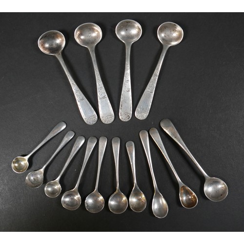 72 - A group of silver items, comprising various small salt and mustard spoons, a small toast rack, Mappi... 