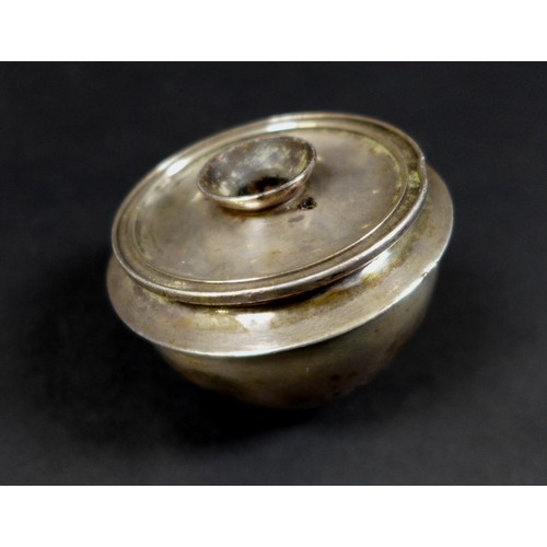 91 - A George II silver brandy pan, marks worn 7.4oz together with a later Georgian silver spirit stand b... 