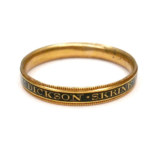 382 - A George III gold gentleman’s memento mori ring, inscribed to the black enamel band ‘R. Dickson Skin... 