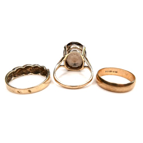 272 - Three 9ct gold rings, a diamond gold ring with three rows of chip stones, size O/P, a/f, a gold band... 