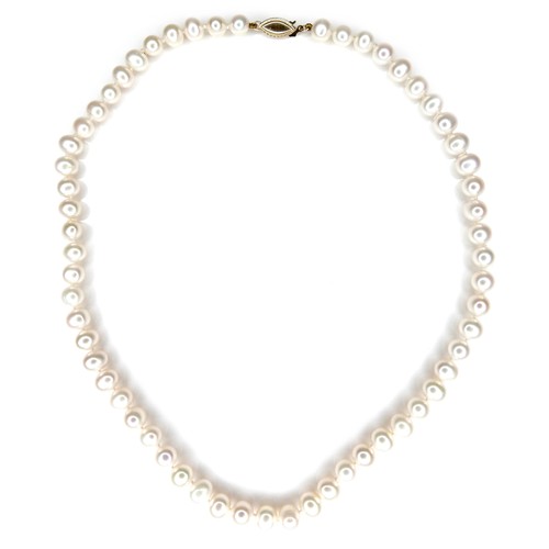 270 - A single strand pearl necklace with 14ct gold clasp, the evenly sized pearls each approximately 6mm ... 