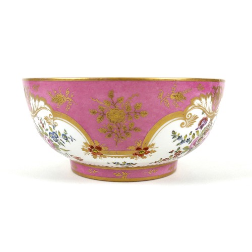 39 - A 19th century Continental porcelain bowl, probably by Samson, Paris, decorated with three conjoined... 