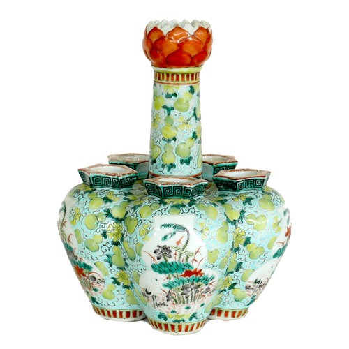 6 - A Chinese porcelain quintel vase, circa 1900, decorated in a famille verte palette with a pale green... 