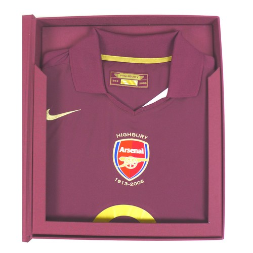 47 - A limited edition, boxed Arsenal 'Farewell to Highbury' shirt, 2049 of 3000, with 'Story of the Arse... 