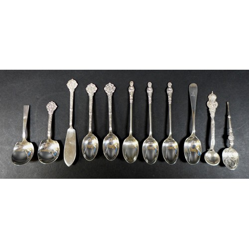 3 - A collection of George VI and other silver, including a set of three apostle spoons, J Rodgers & Son... 