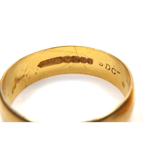 247 - A group of four 22ct yellow gold wedding band rings, comprising one 5.5mm wide, size S, 4.2g, one 6.... 