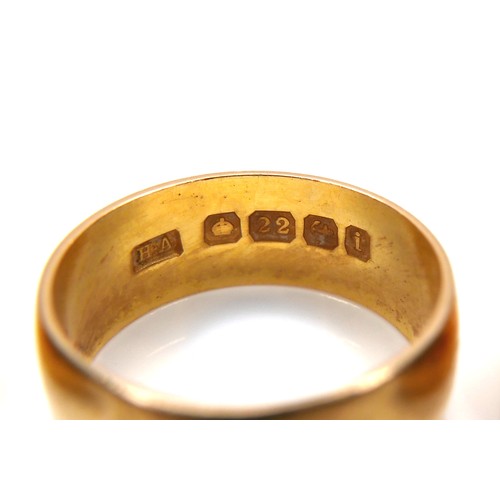 247 - A group of four 22ct yellow gold wedding band rings, comprising one 5.5mm wide, size S, 4.2g, one 6.... 