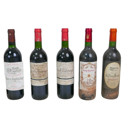 145 - Vintage wine: a mixed parcel of Saint-Emilion red wine, comprising three bottles Barton & Guestier 1... 