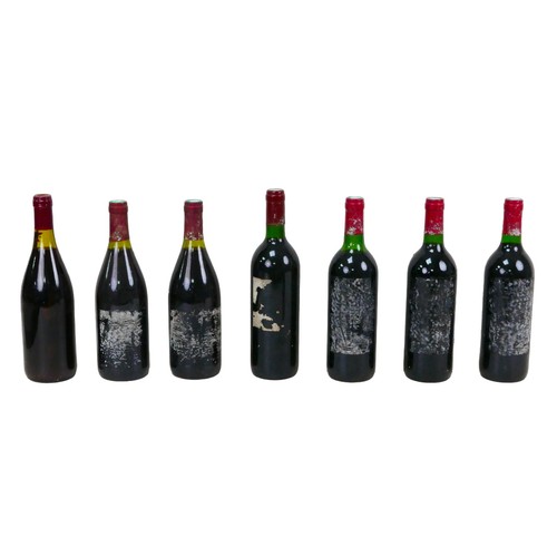 132 - Vintage wine: a mixed parcel of red wine, comprising three bottles of Coteaux du Quercy Collegiale 1... 