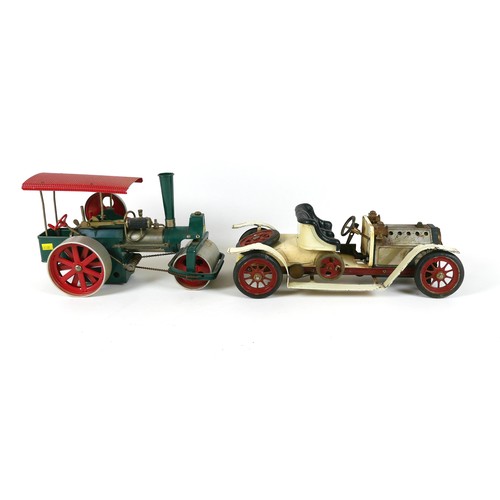 92 - A Mamod roadster, SA1 live steam, cream paint, 40cm, together with a Wilesco 'Old Smokey' steam engi... 