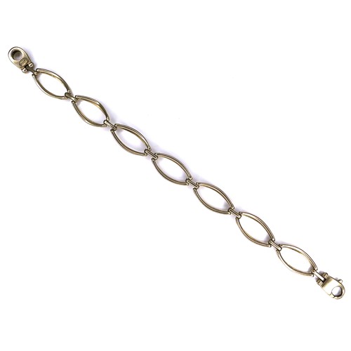 291 - A 9ct gold fancy link bracelet, with open oval links and lobster claw clasp, 9.4g, 19cm long.