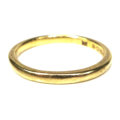 281 - A 22ct gold band ring, 2mm wide, size M/N, 3.3g.