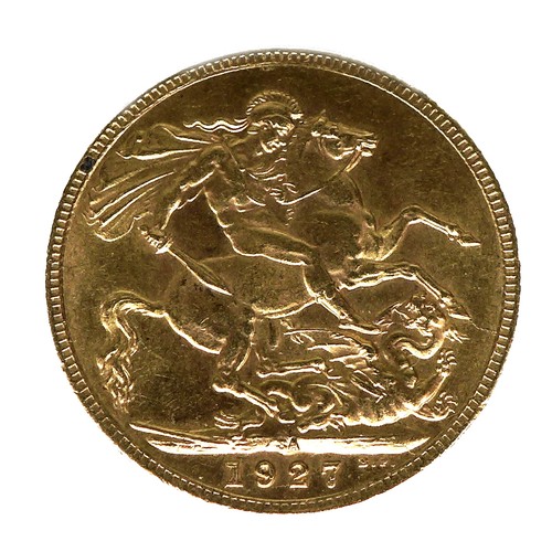 166 - A George V gold sovereign, 1927.