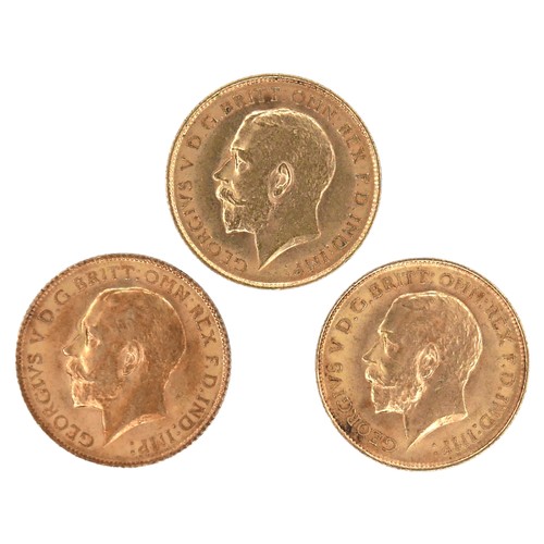 195 - A group of three George V gold half sovereigns, 1911, 1912, and 1914. (3)