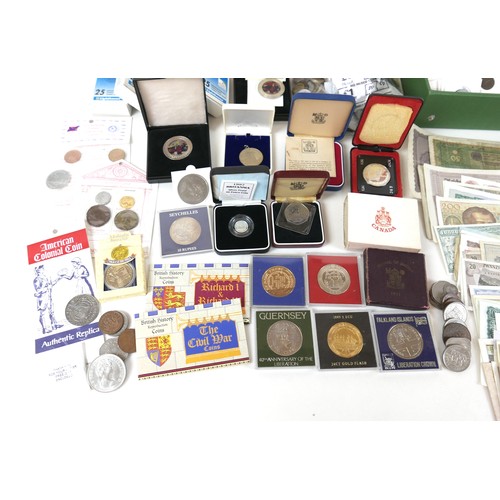 121 - A collection of GB and World silver, silver proof, copper, cupro-nickel, and other coinage, includin... 