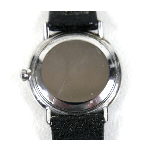 249 - A Universal Polerouter stainless steel gentleman's wristwatch, with black dial, date aperture at 3 o... 