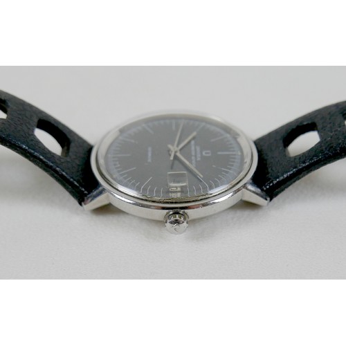 249 - A Universal Polerouter stainless steel gentleman's wristwatch, with black dial, date aperture at 3 o... 