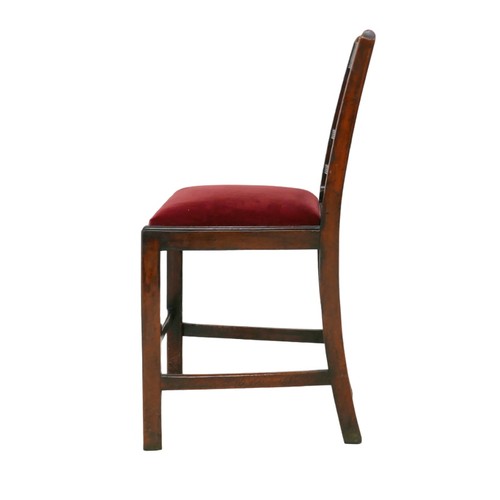 286 - A set of eight 19th century mahogany dining chairs, including two carvers, all with drop in seat uph... 