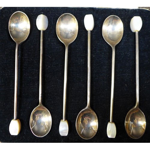 30 - A set of three silver gilt decorative serving spoons, with apostle finials and spiral stems, one wit... 