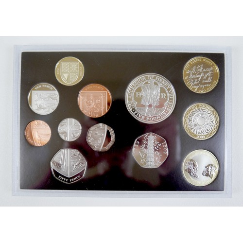 90 - An Elizabeth II Royal Mint UK proof coin set, 'The 2009 UK Proof Coin Set', twelve coin set £5 to 1p... 