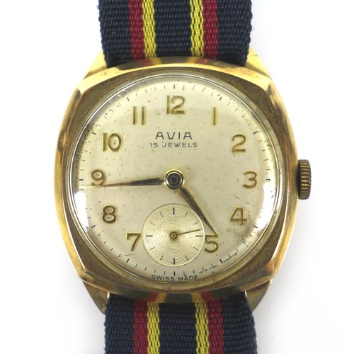 100 - A 9ct gold cased Avia gentleman's wristwatch, with 15 jewel movement, golden Arabic numerals upon a ... 