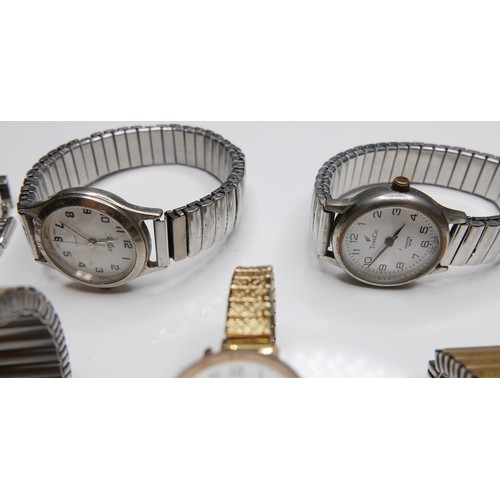 94 - A group of vintage wristwatches, including a Roamer gold plated gentleman's wristwatch, silvered dia... 