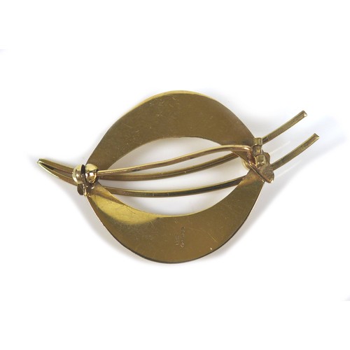 163 - A 9ct gold and pearl brooch of modernist double leaf form, set with a cultured pearl, 5.2cm, 5.0g.