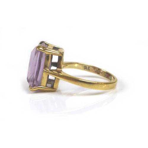 175 - Three 9ct gold dress rings, comprising an pale amethyst style ring, its rectangular stone 14 by 10mm... 